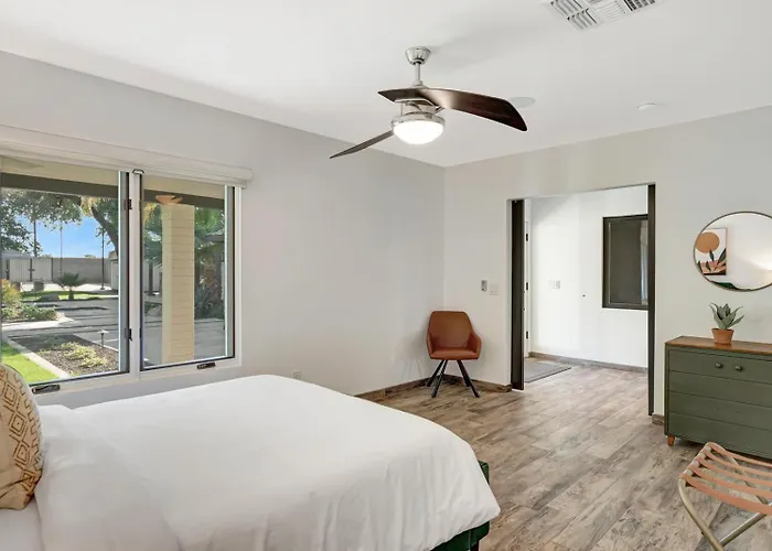 Hébergement de vacances Upscale Remodel - Walk To Asu Pool & Pickleball *