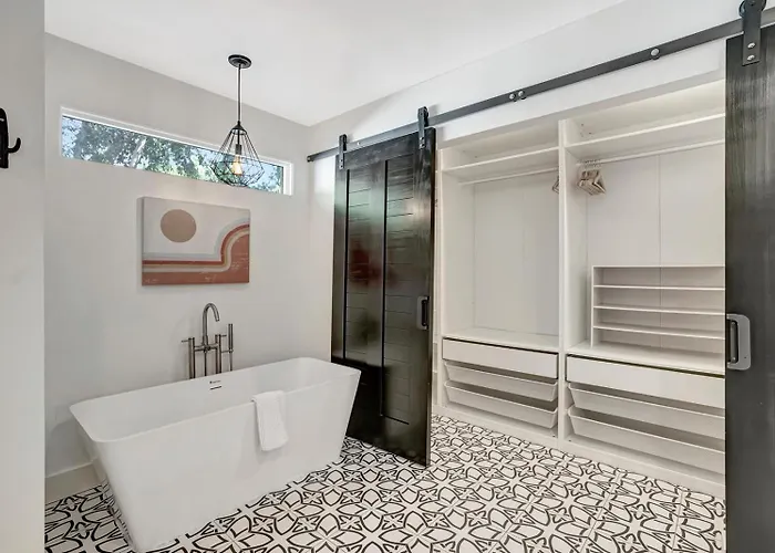 Hébergement de vacances Upscale Remodel - Walk To Asu Pool & Pickleball Tempe