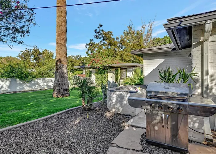 Hébergement de vacances Upscale Remodel - Walk To Asu Pool & Pickleball *